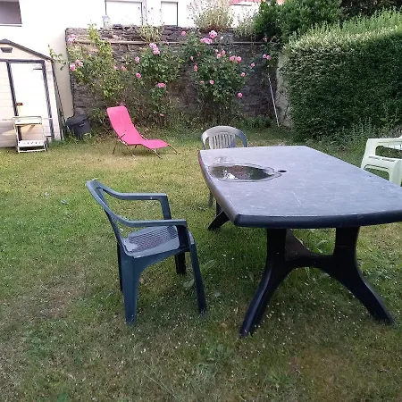 Maison De A La Holiday home Saint-Nic